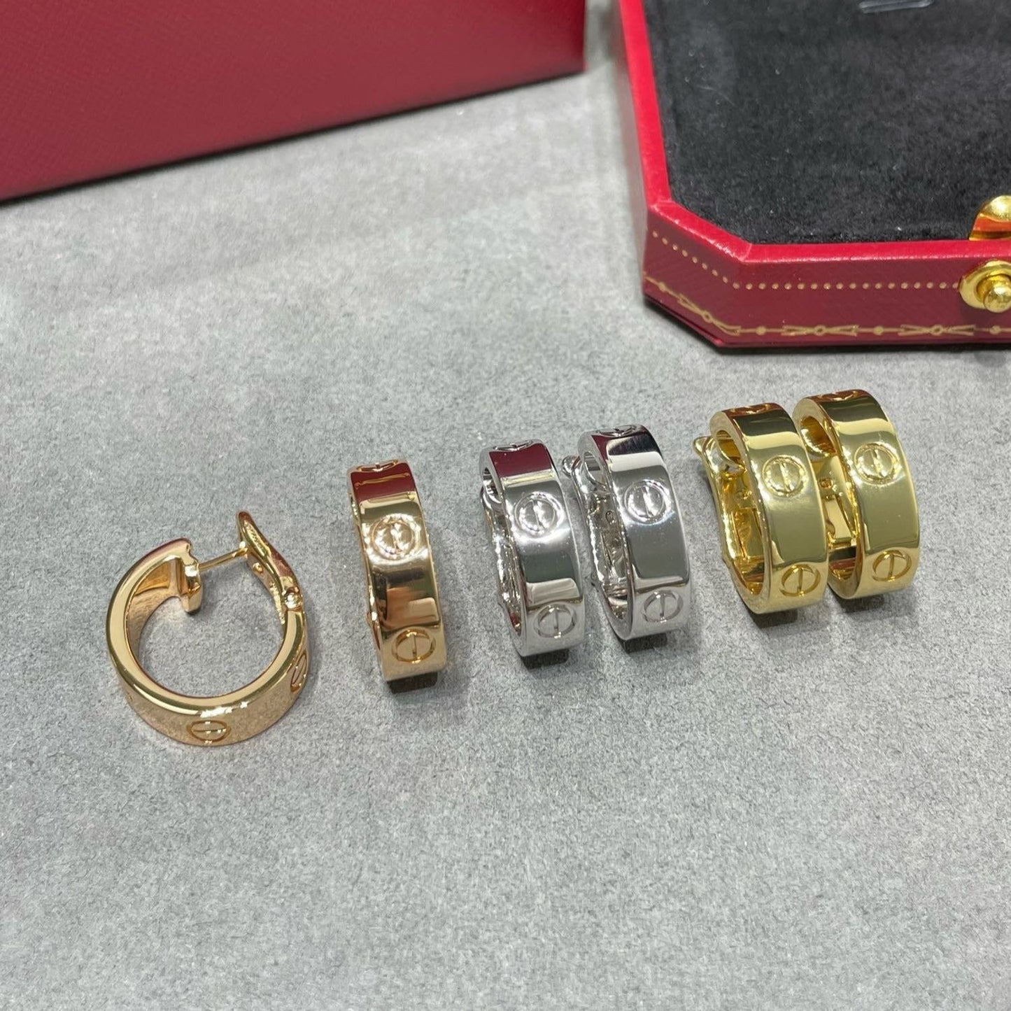[Angela Jewellery]LOVE 5.5MM EARRINGS