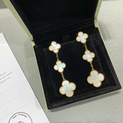 [アンジェラジュエリー]クローバーモップ 3モチーフ ゴールドピアス