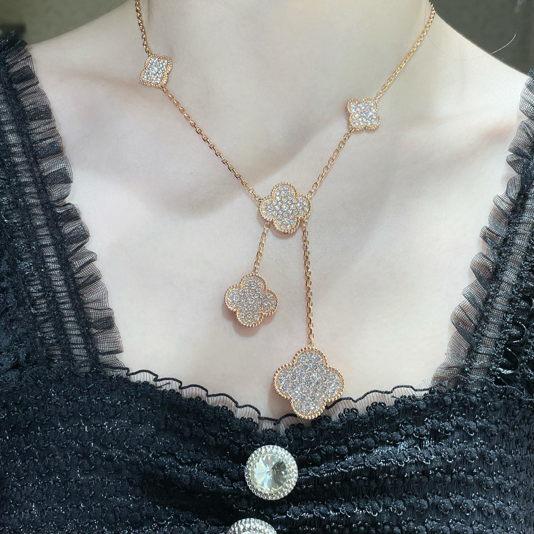 [アンジェラジュエリー]クローバー 6モチーフ ダイヤモンドパヴェネックレス