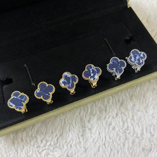 [Angela Jewellery]CLOVER PIETERSITE MEDIUM STUD EARRINGS