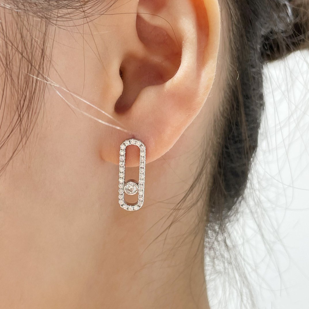 [Angela Jewelry]MOVE UNO STUD DIAMOND PAVED EARRINGS