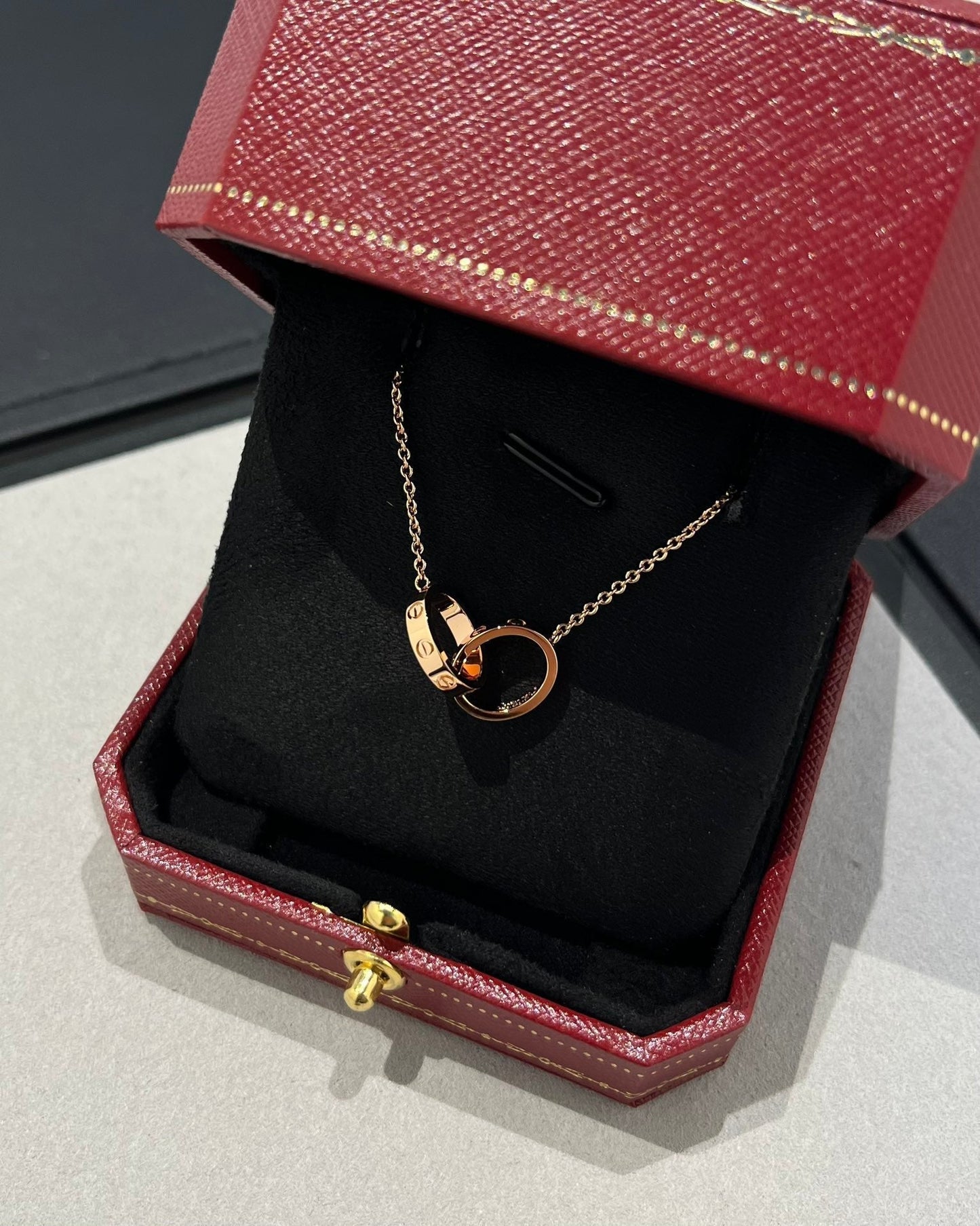 [アンジェラジュエリー]ラブネックレス ダブルリング ピンクゴールド