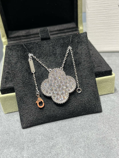 [アンジェラジュエリー]クローバー 25mm ラージペンダント ダイヤモンドパヴェシルバーネックレス
