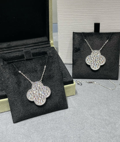 [アンジェラジュエリー]クローバー 25mm ラージペンダント ダイヤモンドパヴェシルバーネックレス