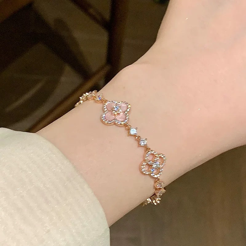 [Angela Jewelry]CLOVER 5 MOTIF PINK BLUE RED WHITE BRACELET