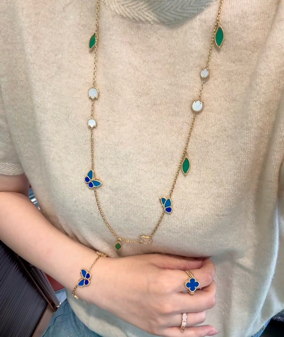 [Angela Jewelry]LUCKY SPRING BUTTERFLY 15 FLOWER NECKLACE