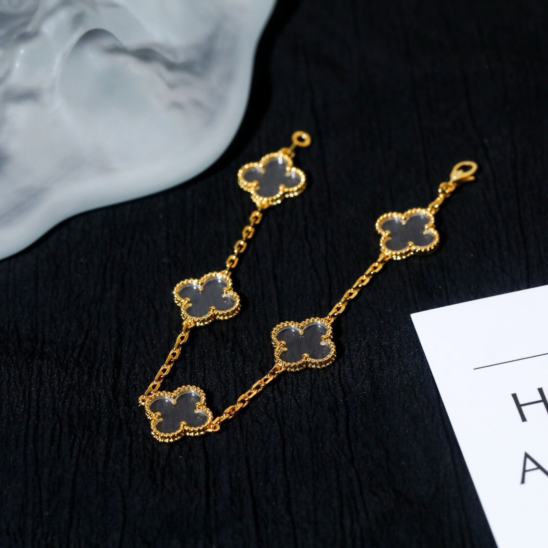 [Angela Jewelry]CLOVER 5 MOTIF ROCK CRYSTAL BRACELET