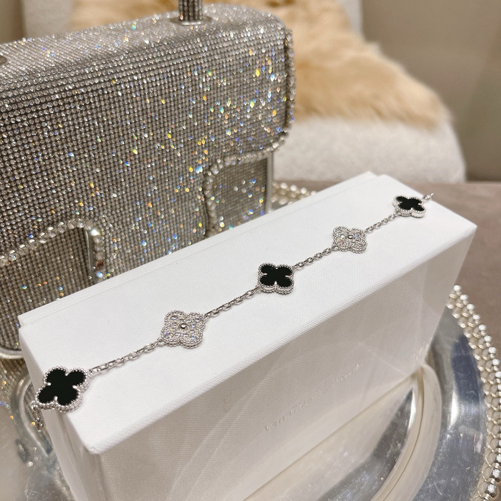 [Angela Jewellery]CLOVER 5 MOTIF ONYXS DIAMOND BRACELET SILVER