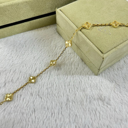 [Angela Jewelry]CLOVER 6 MOTIF DIAMOND BRACELET