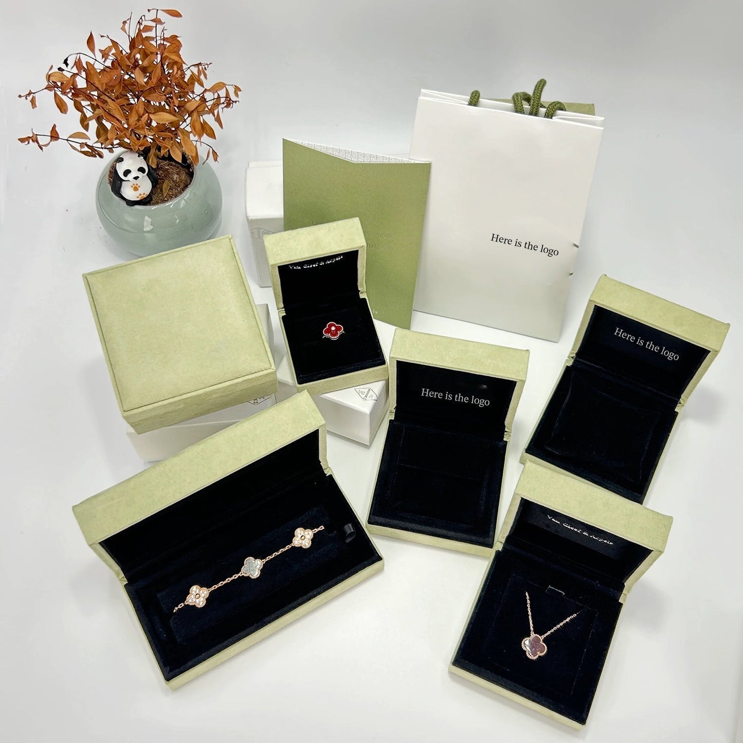 [Angela Jewelry]CLOVER MINI 9.5MM CARNELIANS NECKLACE COLLECTION