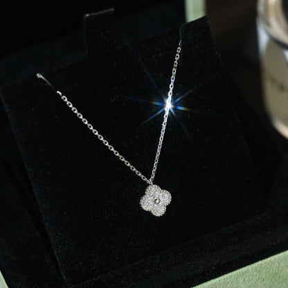 [アンジェラジュエリー]クローバー ミニ 9.5mm ペンダント ダイヤモンドネックレス
