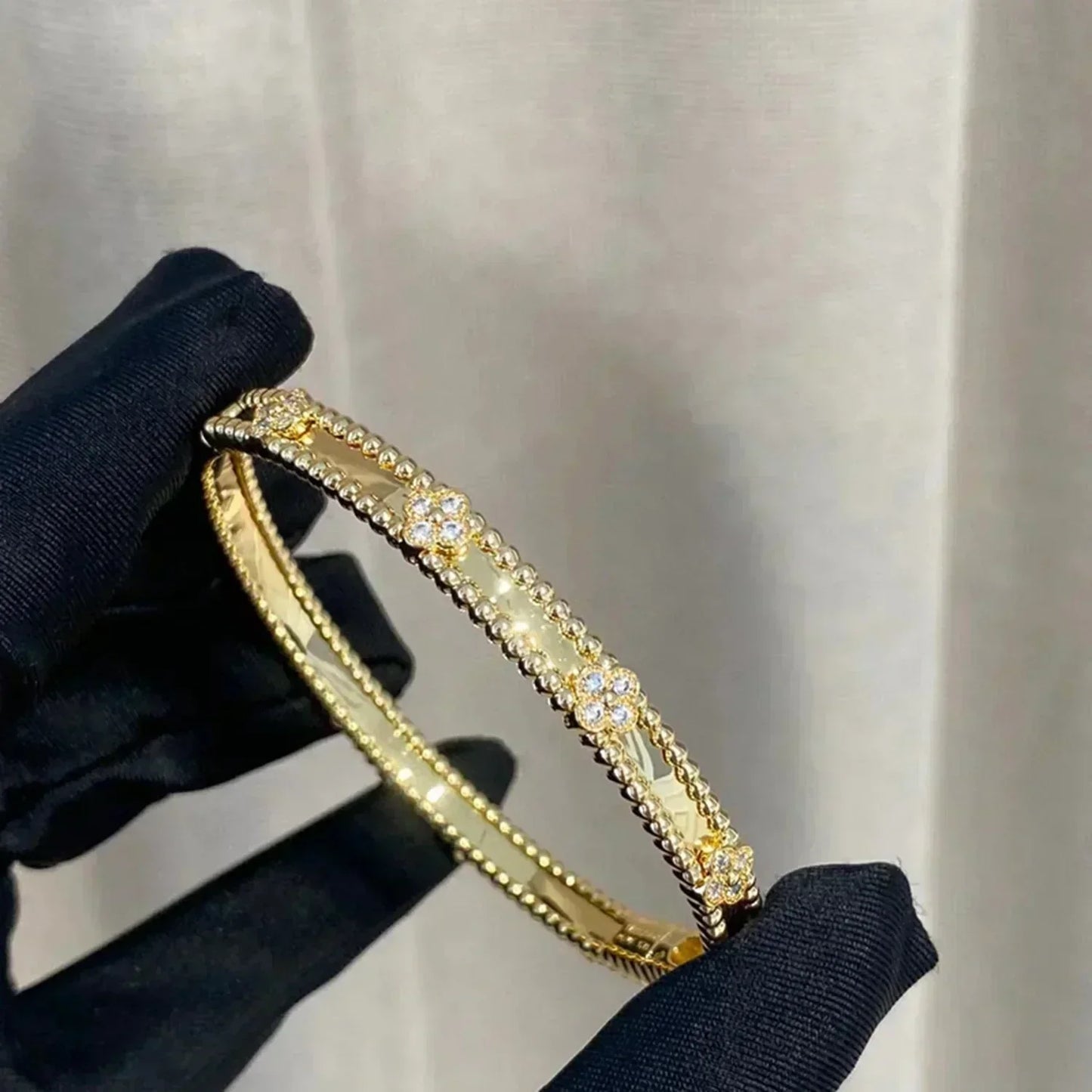 [Angela Jewellery]CLOVER BRACELET 4MM DIAMONDS