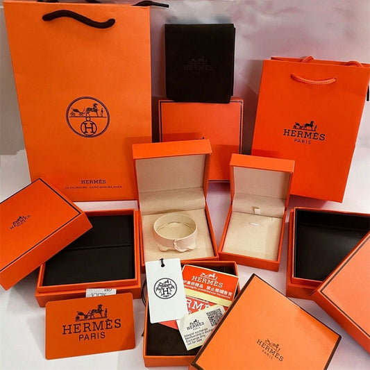 [Angela Jewellery]HM BRACELET NECKLACE RING BOX GIFT BAG