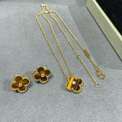 [アンジェラジュエリー]クローバー 15mm ダイヤモンド＆イエロータイガーアイアゲートネックレス