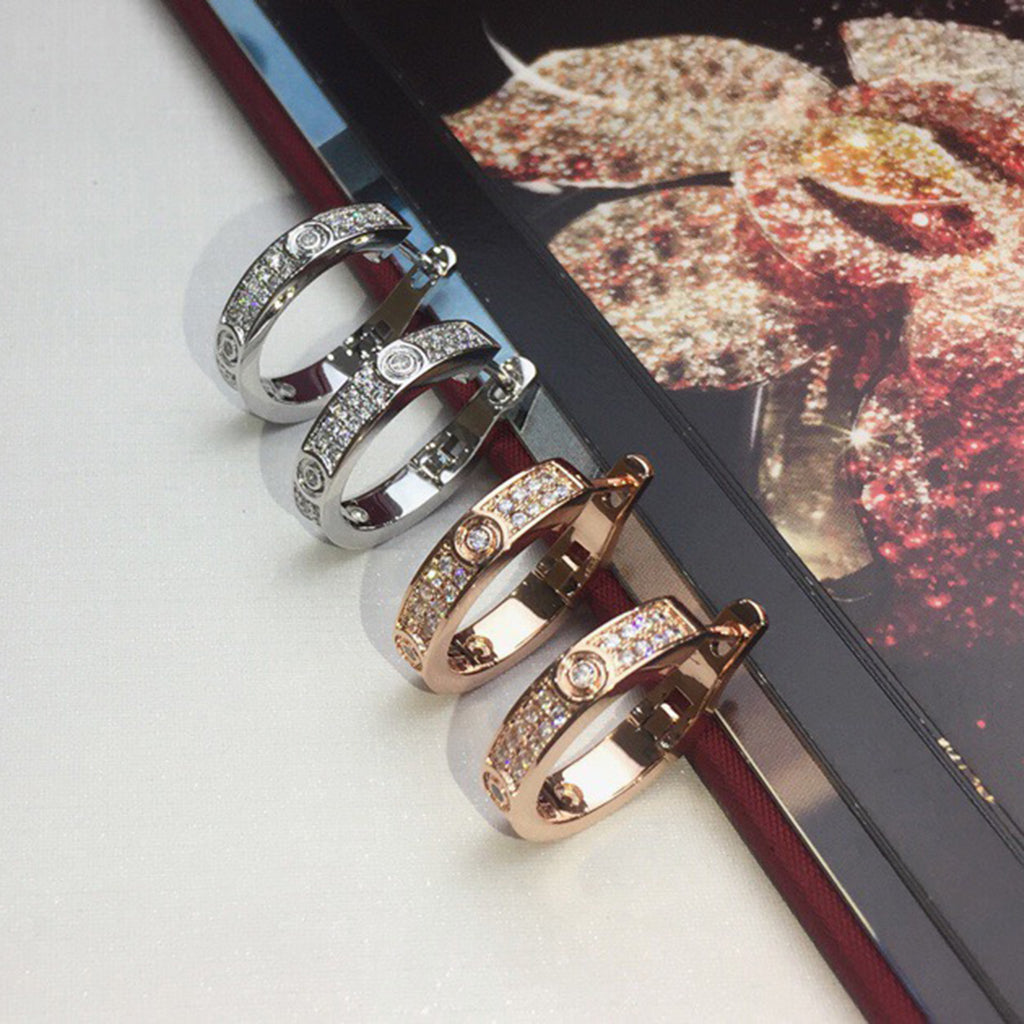 [Angela Jewelry]LOVE 5.5MM DIAMOND PAVED EARRINGS