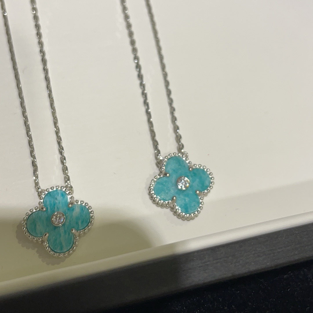 [アンジェラジュエリー]クローバー 15mm ダイヤモンド SVRES ポーセリンネックレス シルバー