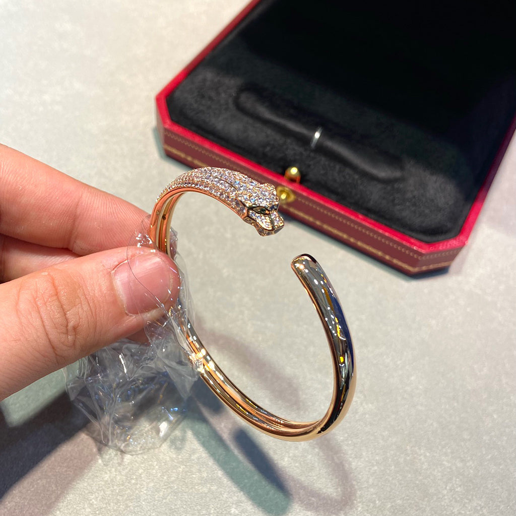 [Angela Jewelry]PANTHERE HALF DIAMOND OPEN BRACELET