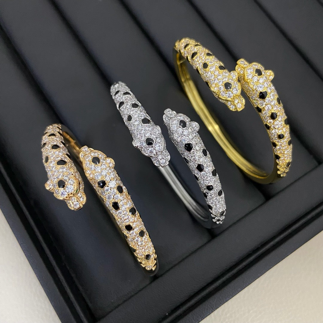 [Angela Jewelry]PANTHERE DOUBLE HEADED HALF DIAMOND OPEN BRACELET