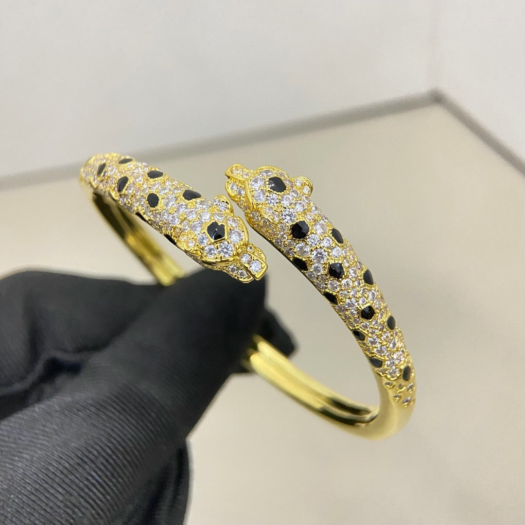 [Angela Jewelry]PANTHERE DOUBLE HEADED HALF DIAMOND OPEN BRACELET