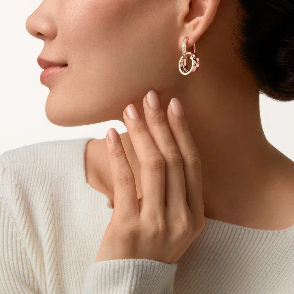 [Angela Jewelry]LOVE 3.3MM DANGLE HALF DIAMOND EARRINGS