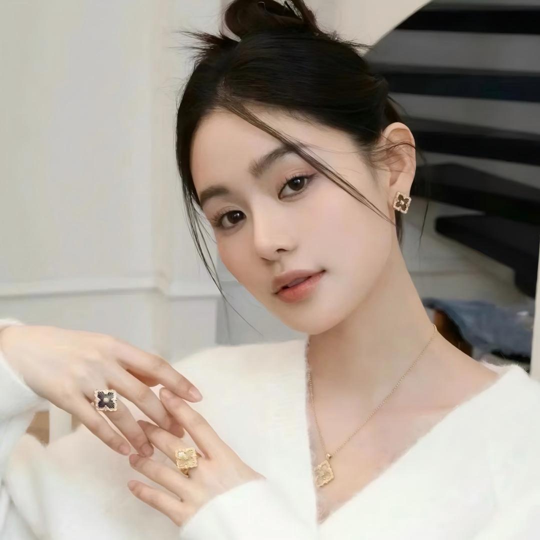 [Angela Jewelry]OPERA TULLE GOLD BUTTON EARRINGS ENAMELED ELEMENT