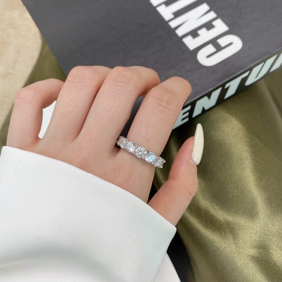 Angela Jewelry]Gorgeous Round Cut Tennis Ring