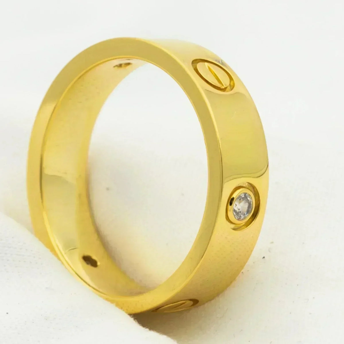 [アンジェラジュエリー]ラブリング 5.5mm 3ダイヤモンド ゴールド