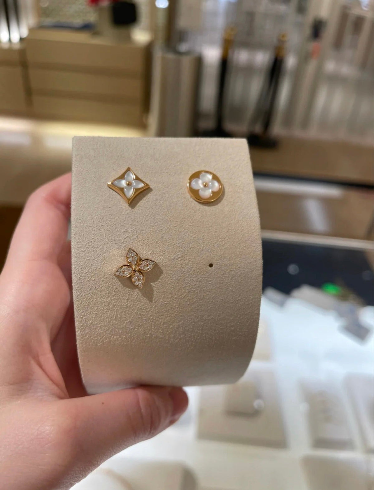 [アンジェラジュエリー]スターブロッサムスタッドピアス ピンクゴールド ダイヤモンド
