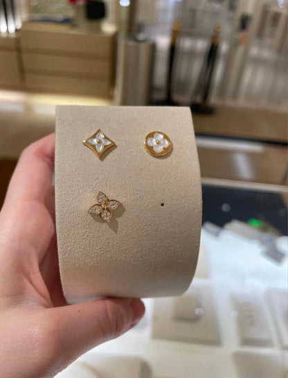[アンジェラジュエリー]スターブロッサムスタッドピアス ピンクゴールド ダイヤモンド