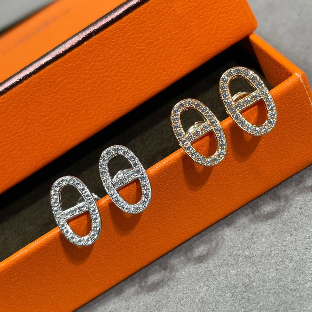 [アンジェラジュエリー]HM フルダイヤモンド ピッグノーズ スタッドピアス