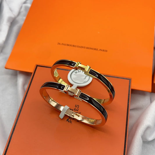 [Angela Jewellery]CLASSIC HM CLIC BLACK 8MM ENAMEL BRACELET