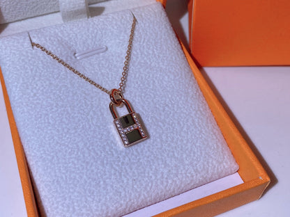 [アンジェラジュエリー]HM アドバンスド ニッチロック ヘッドネックレス ダイヤモンド