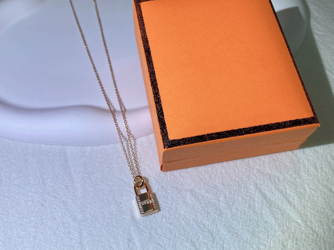 [アンジェラジュエリー]HM アドバンスド ニッチロック ヘッドネックレス ダイヤモンド