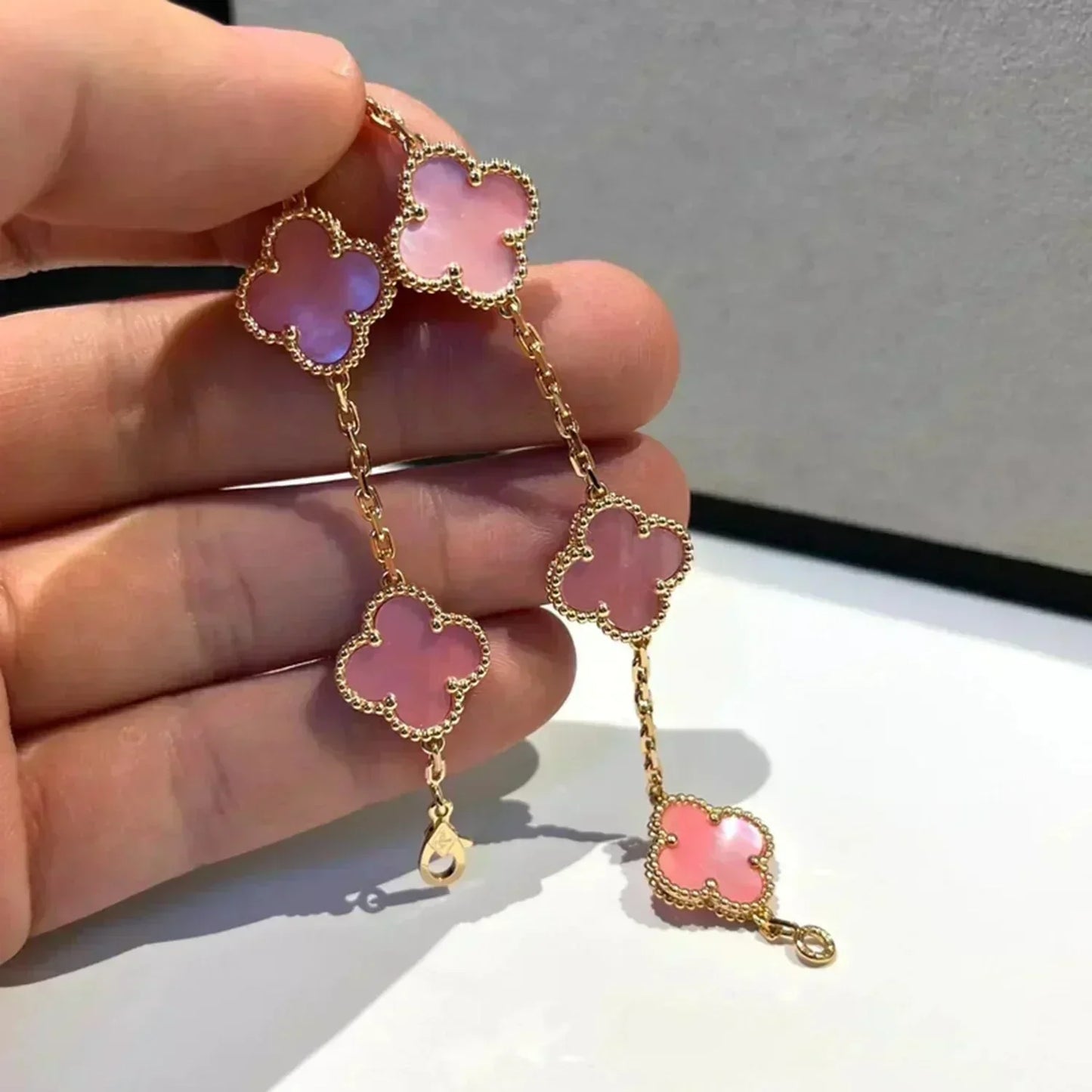 [アンジェラジュエリー]クローバー5ピンクモップブレスレット