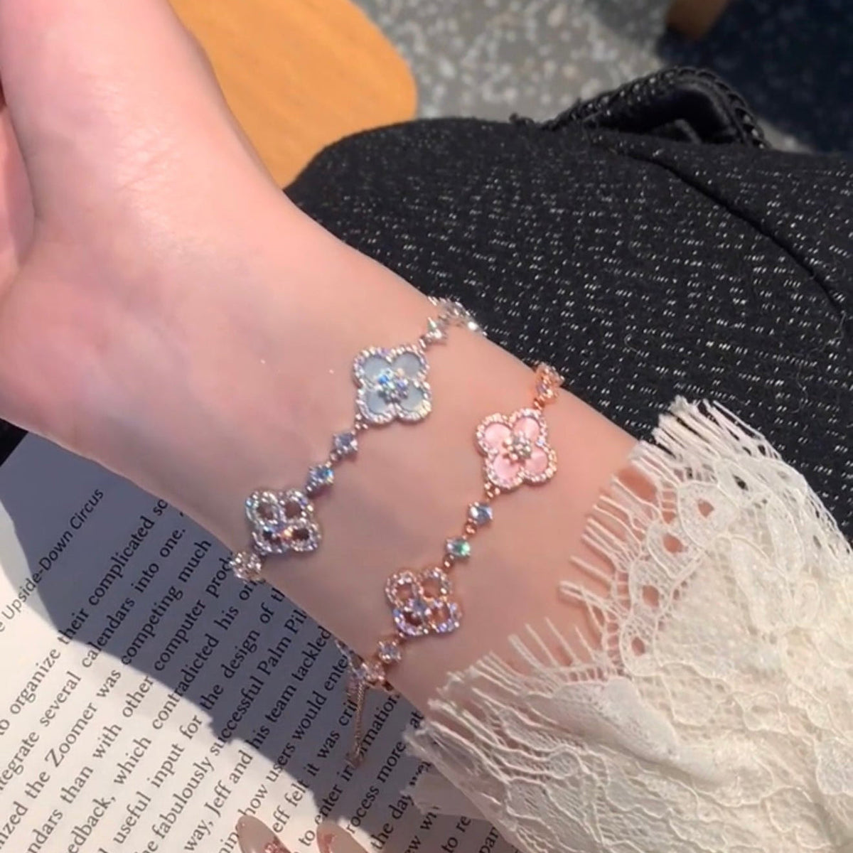 [Angela Jewelry]CLOVER 5 MOTIF PINK BLUE RED WHITE BRACELET