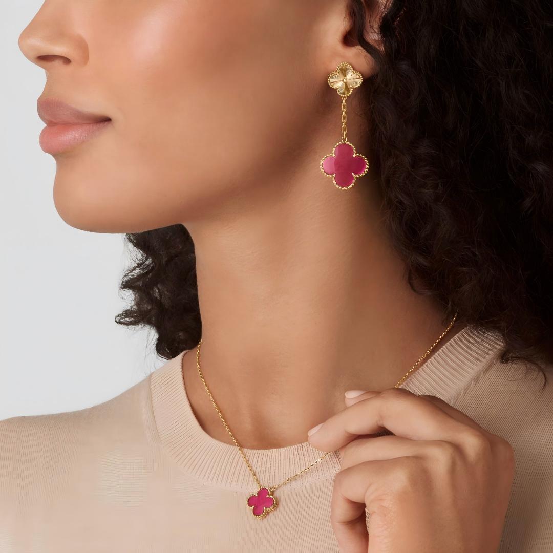 [Angela Jewelry]Clover Pink Enamel Necklace & Earring Jewelry Set