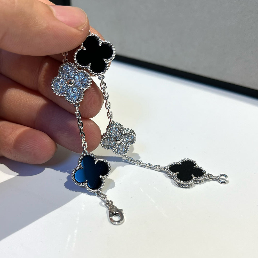[Angela Jewelry] CLOVER 5 MOTIF ONYXS BRACELET COLLECTION