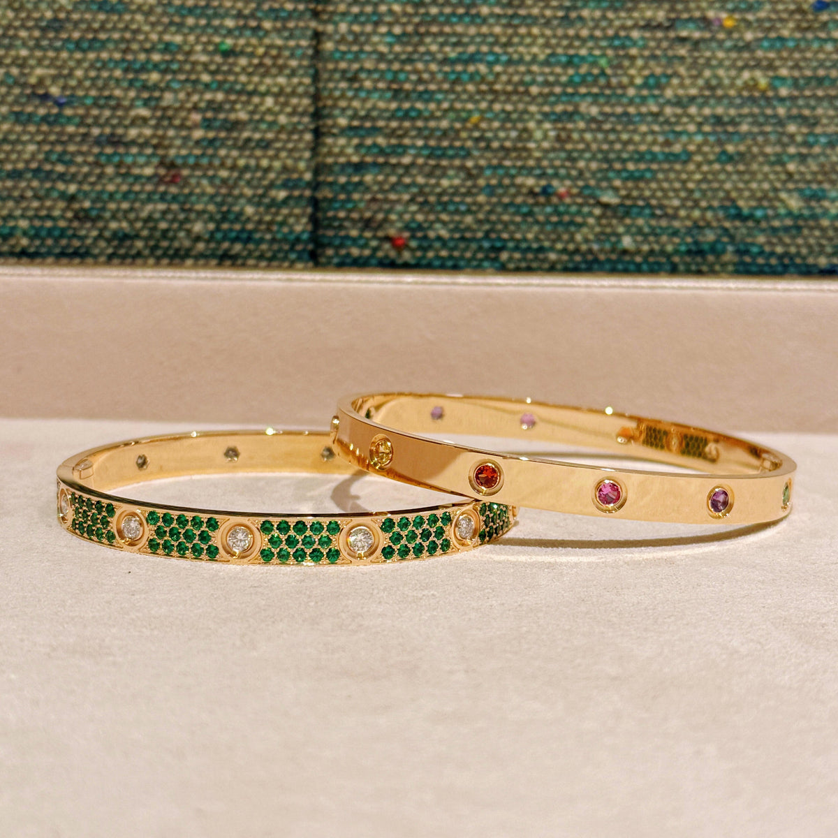 [Angela Jewelry]2026 PAVE GEMSTONE LOVE BRACELET 6.1MM 10 DIAMONDS
