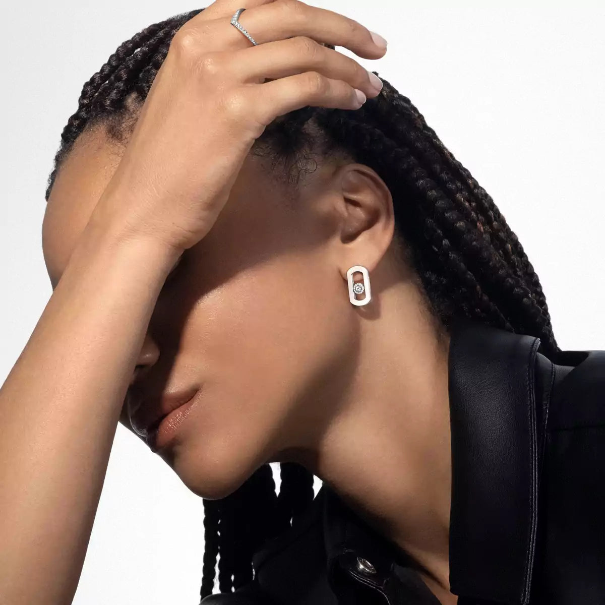 [Angela Jewelry]So Move Diamond Earrings in Yellow Gold