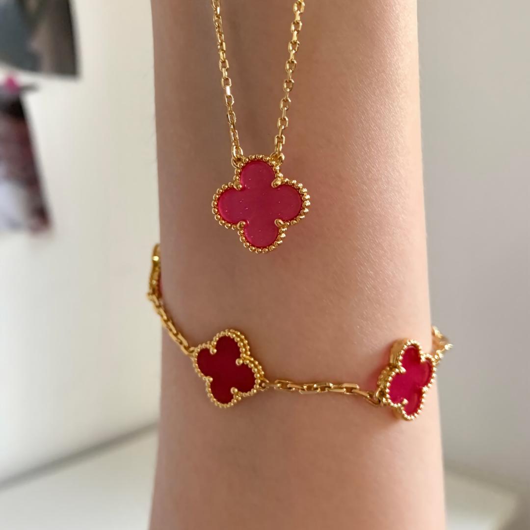 [Angela Jewelry] NEW CLOVER 15MM PINK ENAMEL NECKLACE