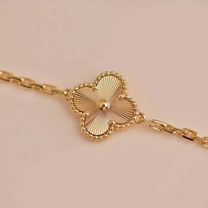 [Angela Jewelry] CLOVER 5 MOTIF LASER BRACELET COLLECTION