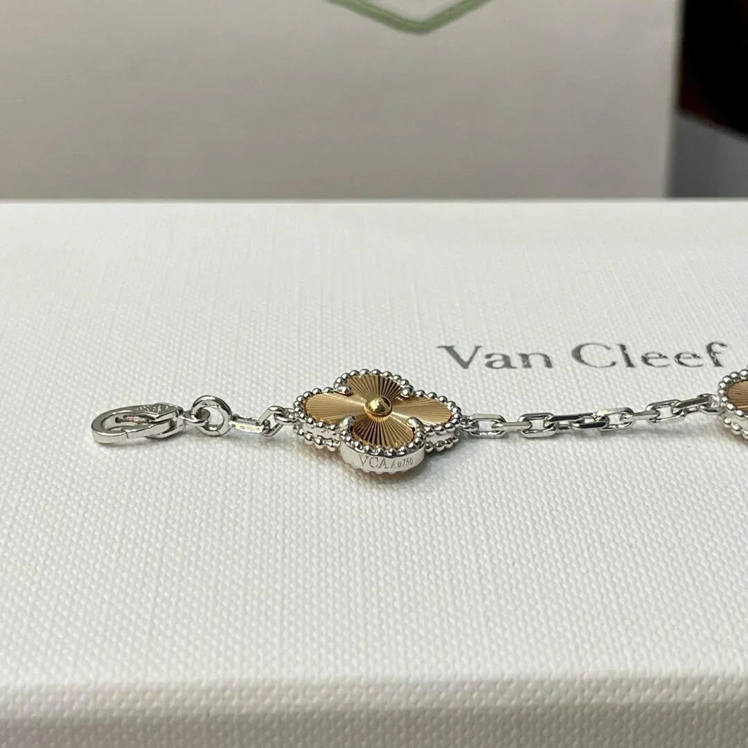 [Angela Jewelry] CLOVER 5 MOTIF LASER BRACELET COLLECTION