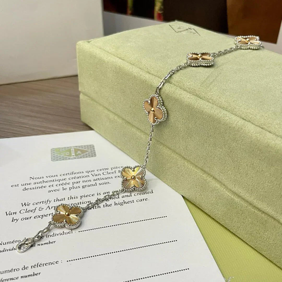 [Angela Jewelry] CLOVER 5 MOTIF LASER BRACELET COLLECTION
