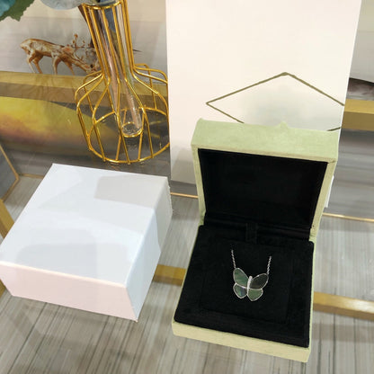 [アンジェラジュエリー]ラージバタフライシルバーペンダントダイヤモンドネックレス