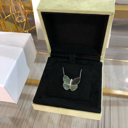 [アンジェラジュエリー]ラージバタフライシルバーペンダントダイヤモンドネックレス