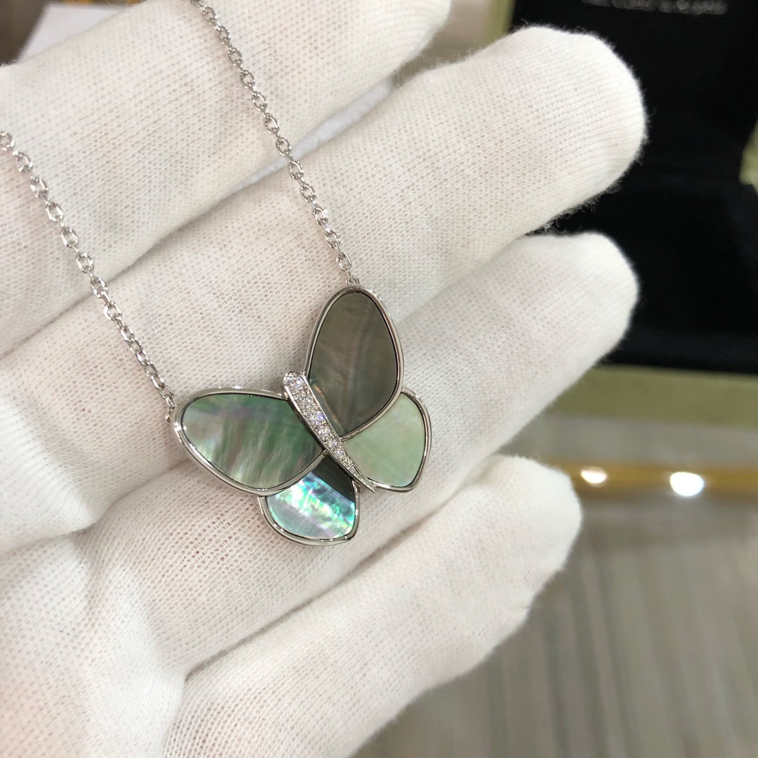 [アンジェラジュエリー]ラージバタフライシルバーペンダントダイヤモンドネックレス