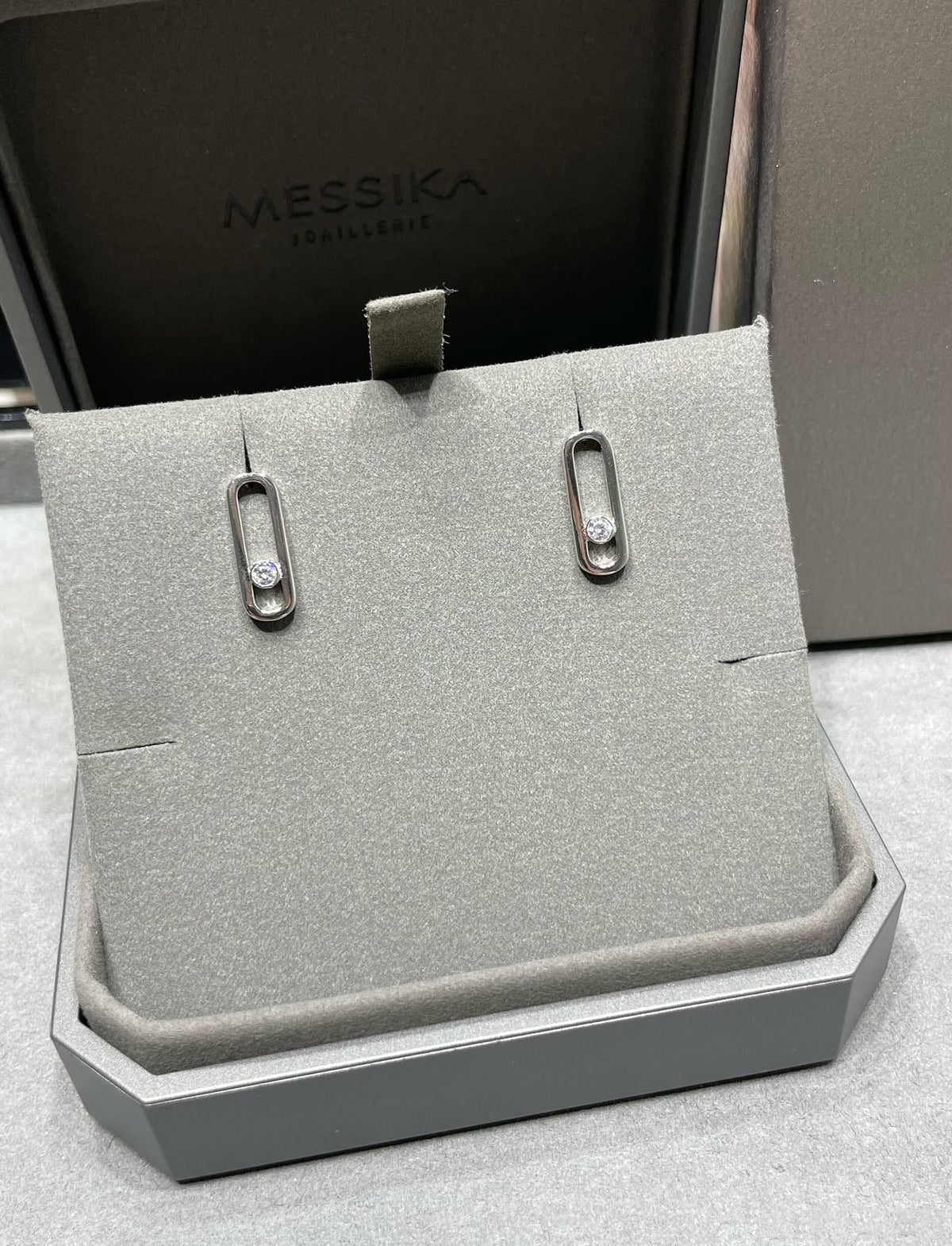 [Angela Jewelry]MOVE UNO SMALL 1 DIAMOND EARRINGS