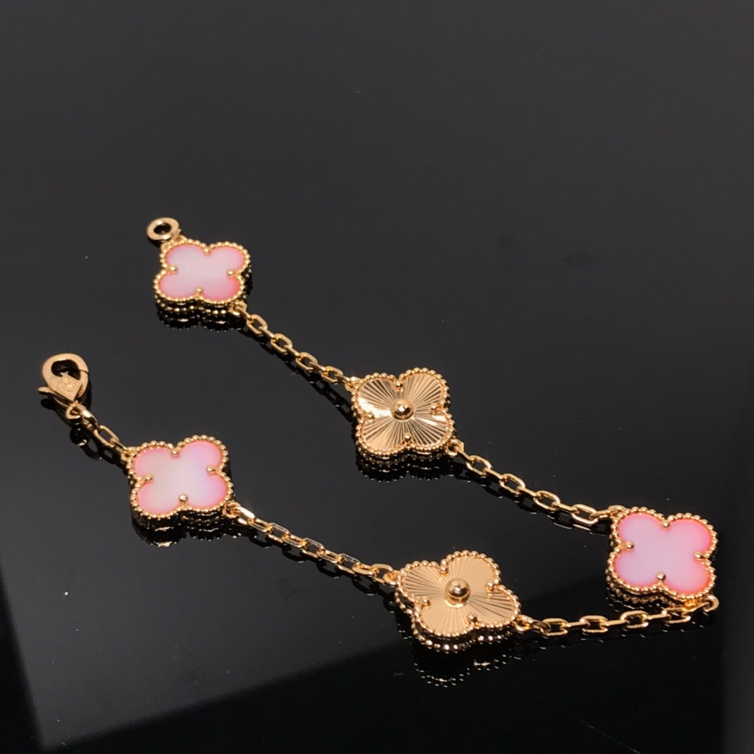[アンジェラジュエリー]クローバーブレスレット 5モチーフ ピンク＆ピンクゴールド
