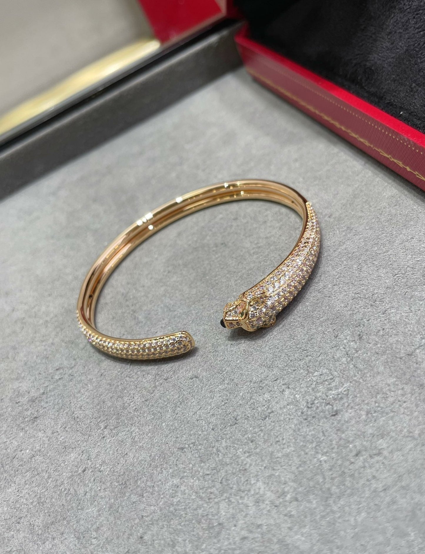 [アンジェラジュエリー]パンテール フルダイヤモンド オープンブレスレット